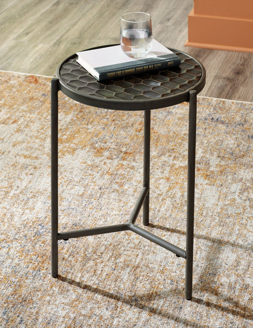 Doraley Chairside End Table image